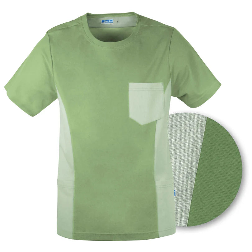 Olijfgroene De Berkel FALCO unisex hes met borstzak en contrasterende zijkanten, gemaakt van zacht materiaal.