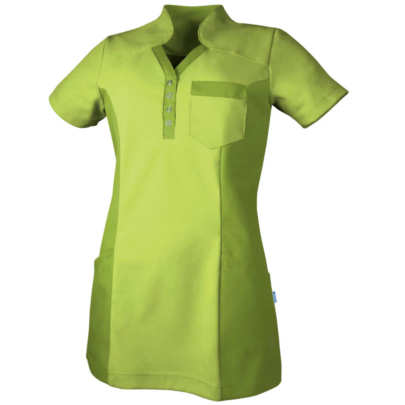 De Berkel DEBORA dames polo, kiwigroen, korte mouwen, borstzak, knoopsluiting, zachte stof.