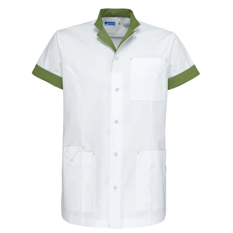 De Berkel Jaimy unisex jack wit met kiwigroene accenten, drukknopen, borstzak en twee heupzakken.