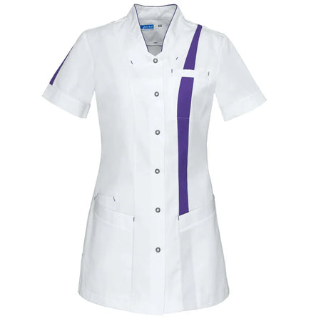 De Berkel LARA damesjack in wit met iris accent, korte mouwen, drukknopen, borstzak en heupzakken.