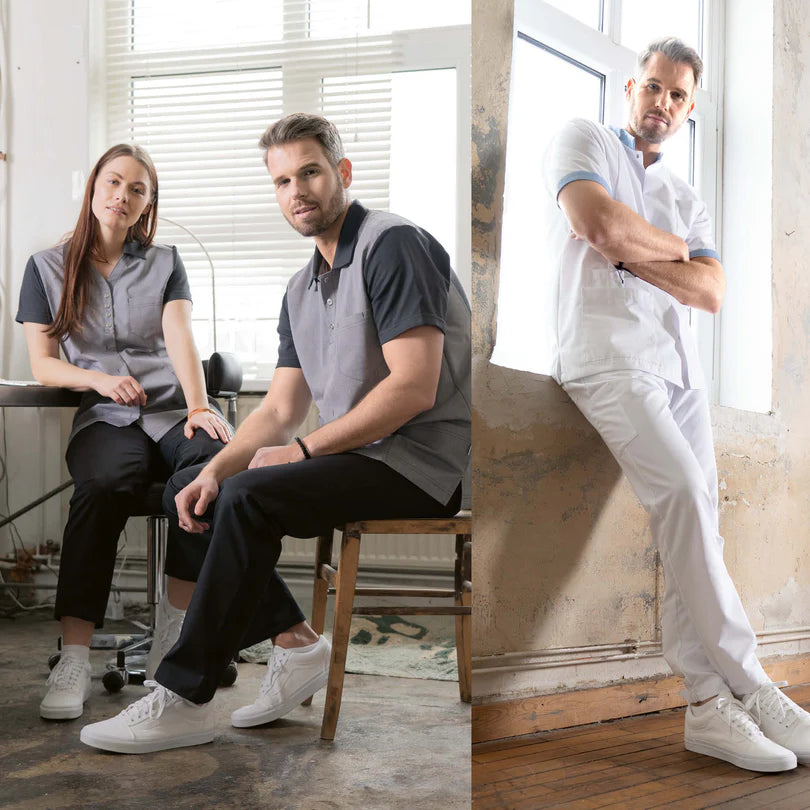 Zwarte De Berkel THEO herenbroek, klassieke pasvorm, zonder zichtbare zakken, geschikt voor professioneel gebruik.