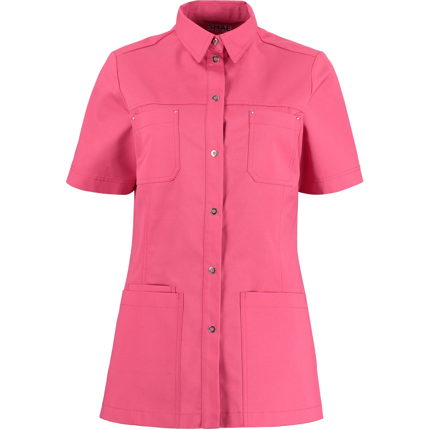 Shae Care damesjack SHAE Care Claire Pink met korte mouwen, roze kleur, borst- en voorzakken, knoopsluiting.